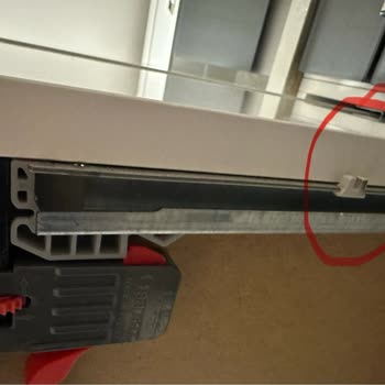 Samet A.Ş Bu Plastik Parça, Bu Rayı Çöp Yapıyor