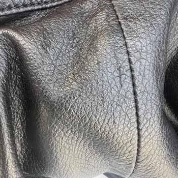 Derimod Ürünün Arkasında Durmuyor