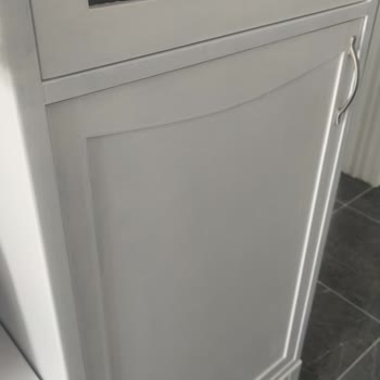 Dyo Hobilux Boyanın Mobilyaları Boyarken Rengini Kapatmaması