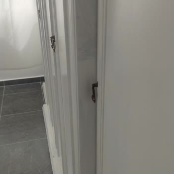 Dyo Hobilux Boyanın Mobilyaları Boyarken Rengini Kapatmaması