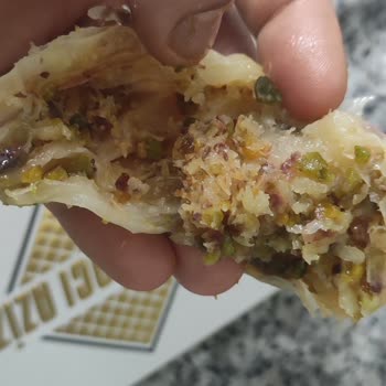 Baklavacı Aziz'den Sahte Baklavalar