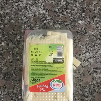 A101 İn Küflü Ekici Peyniri