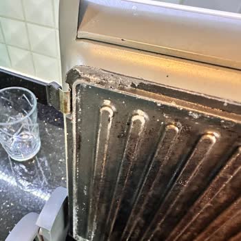 Arçelik Tost Makinesi Plakaları Soyuldu.