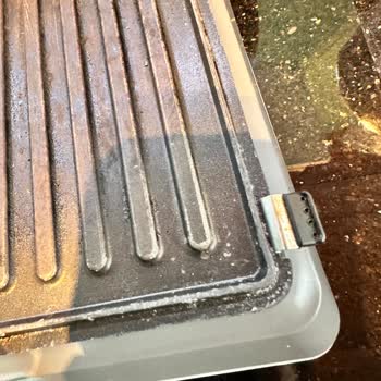 Arçelik Tost Makinesi Plakaları Soyuldu.