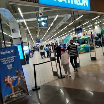 Decathlon Mağazası Nata Vega