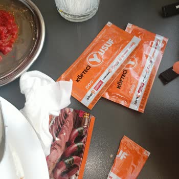 Köfteci Yusuf Döner Tabağında Çıkan Farklı Gıda