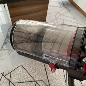 Dyson Gen5 Ekran Gitti.
