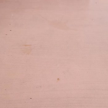 Little Caesars Pizzacıda Masa Titizlik Eksikliği.