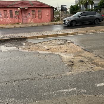 İzmir Büyükşehir Belediyesi Asfaltlama Yapılması Acil