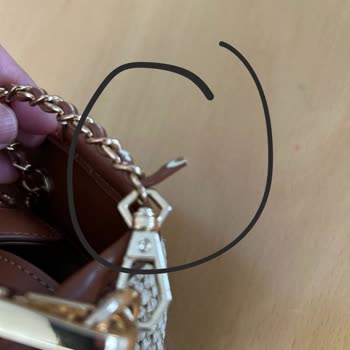 2500 TL Satılan Çantanın Ömrü 1,5 Ay Olur Mu Derimod _?