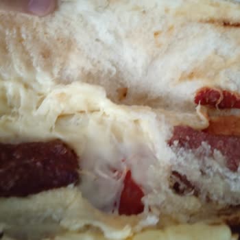 Hobi Paket Büfe 130 TL'ye Hobiden Tost Aldım Neredeyse Boş Ekmek Çıktı, İade Etmiyorlar!