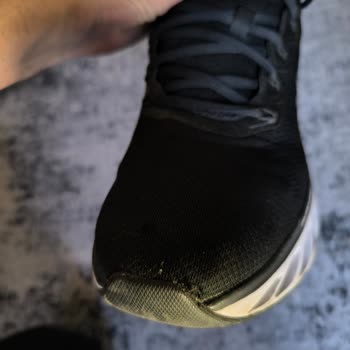 Skechers Ayakkabının Kısa Süre İçerisinde Yırtılması