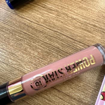 Avon Satış Danışmanının Bilgisizliği Ve Görünenden Farklı Ürün Satması