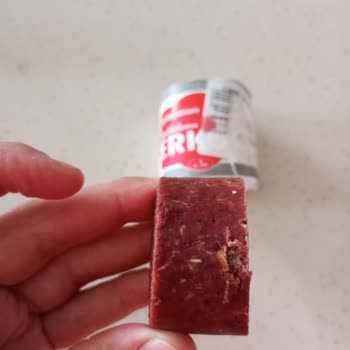 Erkoçet Sucukları Kokusu Ve Kalitesiyle Hayal Kırıklığı Yaratan Sucuk