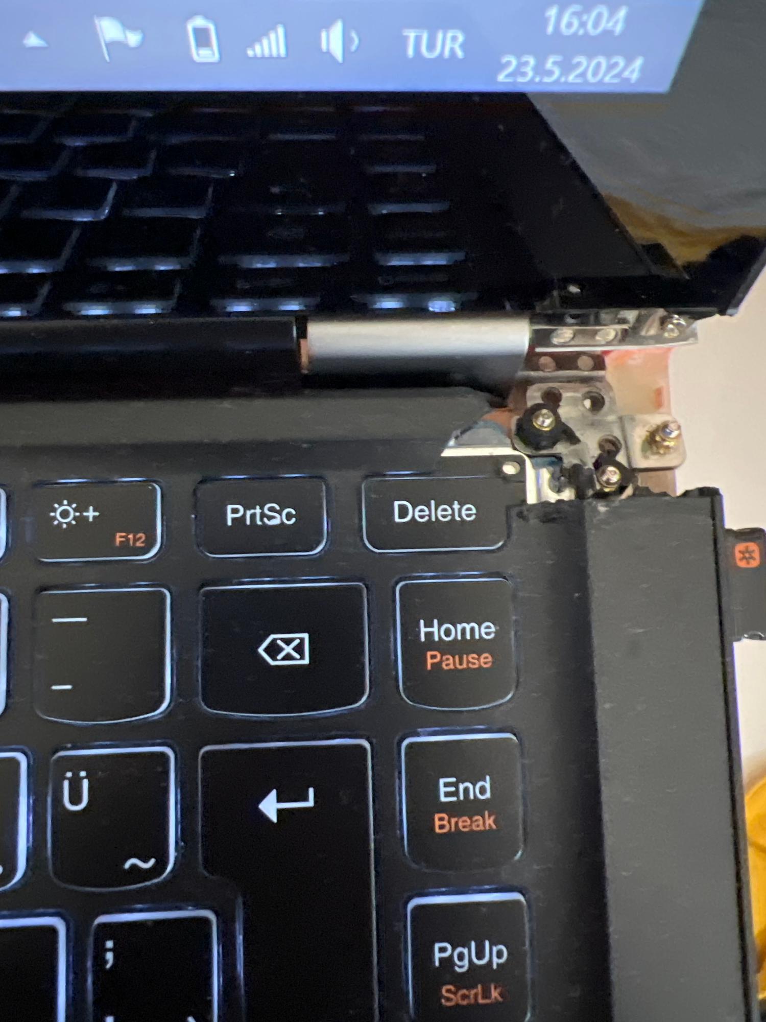 Lenovo Yoga Laptop Kapağı Sorunu! Şikayetvar