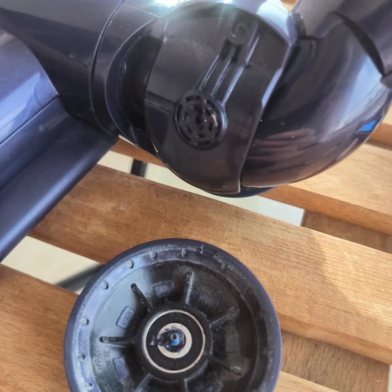 Dyson Yenisiyle Değiştireceğiz Deyip Eskisini Gönderdiler