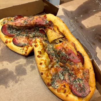 Domino's Pizza Gaziemir Şubesi'nden Gelen Pizza Ve Hizmet Hayal Kırıklığı Yarattı