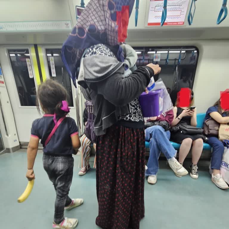 Marmarayda Dilencilere Kim Dur Diyecek?