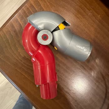 Dyson V12 Detected Mobilya Altı Aparatı