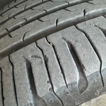 Continental 2023 Ford Focus Aracımın Lastiklerimde Derin Aşınmalar