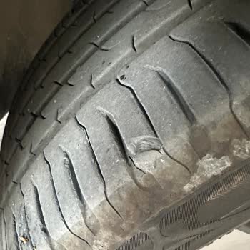 Continental 2023 Ford Focus Aracımın Lastiklerimde Derin Aşınmalar