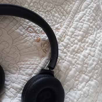 JBL Tune 560BT Kulaklığım Kırıldı