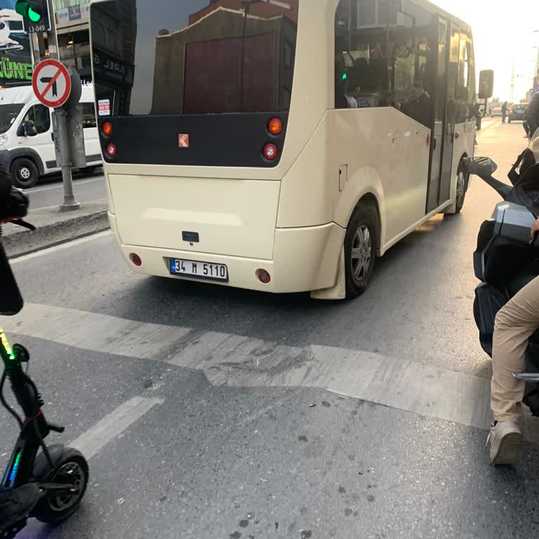 Karayolları Genel Müdürlüğü Minibüs Şoförü/plaka Şikayet Var