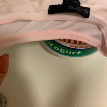 Domestos Tişörtlerimin Yakalarını Pembeye Dönüştürdü.