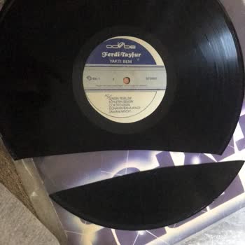 MNG Kargo'dan Şikayetçiyim. Kırılabilir Yazısı Olmasına Rağmen.