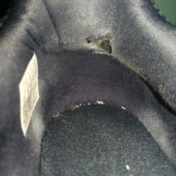 Adidas Tan Aldığım Ayakkabının İçi Hemen Parçalandı