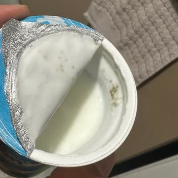 Sütaş Küflü Ayran İlgilenilmesini İstiyorum Lütfen