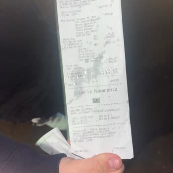 McDonald's İçecekten Sinek Çıktı