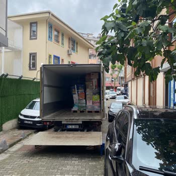 BİM Market Sevkiyat Kamyonları