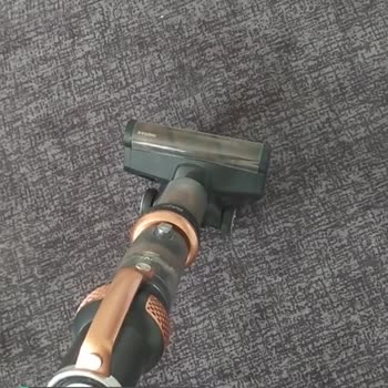 Fakir Süpürge Çekmiyor