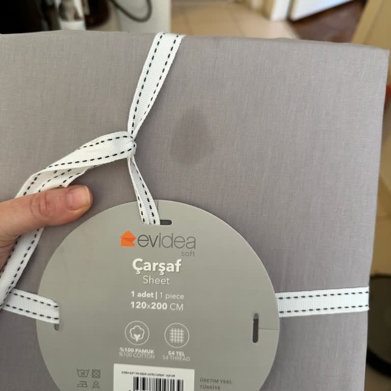 Evidea Lekeli Çarşaf Satıyor