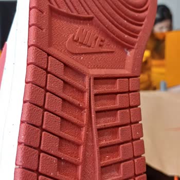 Nike Markantalya Mağazası İle Nike.com Arasındaki Fiyat Farkı