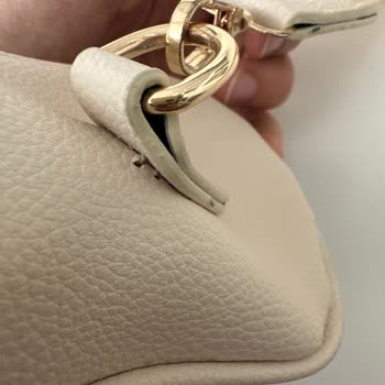 Levidor Marka Çanta Derisi Dökülüyor