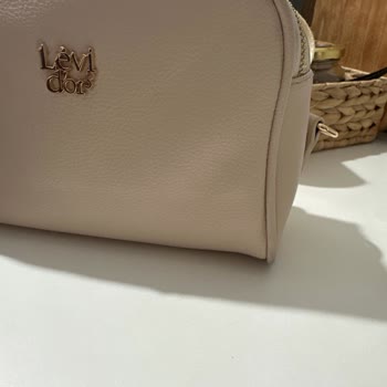 Levidor Marka Çanta Derisi Dökülüyor