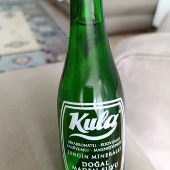 Kula Maden Suyunun İçinde Sigara İzmariti