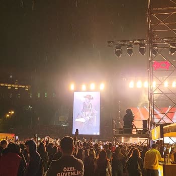 Epifoni Events Küçükçiftlik Park 23 Mayıs Scorpions. Silver Olmanın Adaletsizliği.