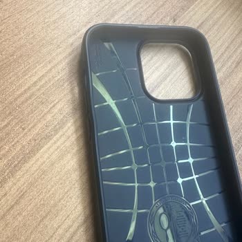 Spigen Türkiye Kılıf Yamuldu Ve Hemen Bollaştı Tamamen Hayal Kırıklığı Oldu