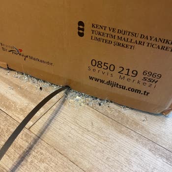 Dijitsu Db70 Kırık Buzdolabı