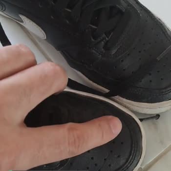 Nike Ayakkabı Patladı