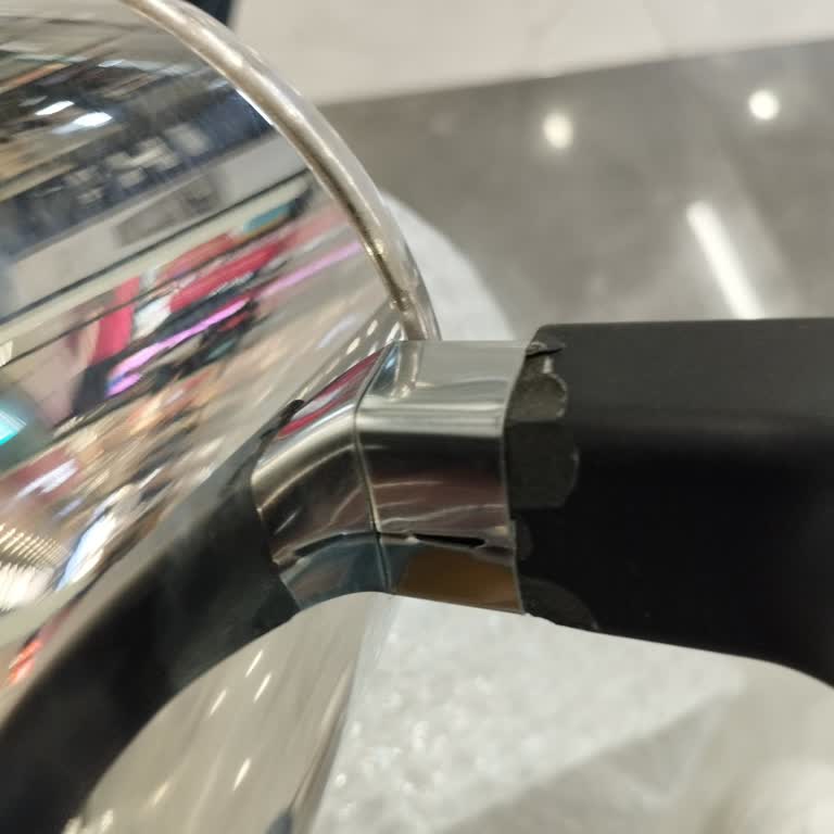 Jumbo Çaydanlık Kulpunda Soyulma Mevcuttur