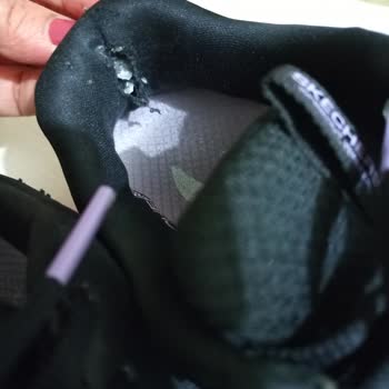 Skechers Ayakkabının Sekiz Aylık Ömrü Ve Sözde İnceleme İşlemleri...
