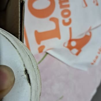 FLO Ayakkabı FLO Mağazasından Alınan Reebok Marka Ayakkabı