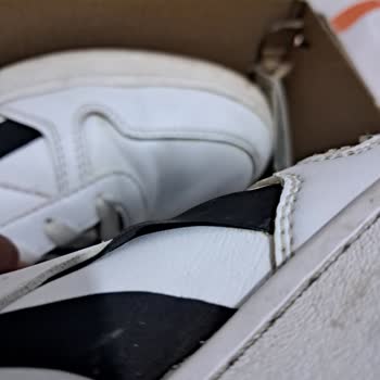 FLO Ayakkabı FLO Mağazasından Alınan Reebok Marka Ayakkabı