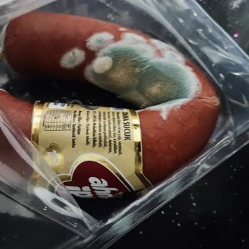 Ahmet İpek Sucukları Son Kullanma Tarihi Gelmeden Küflenme