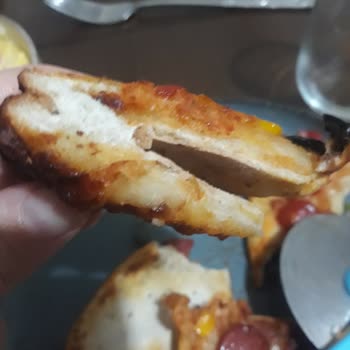 Harras Bol Malzemeli Karışık Pizza