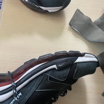 Kinetix Ayakkabıda Deforme Ve Açılma